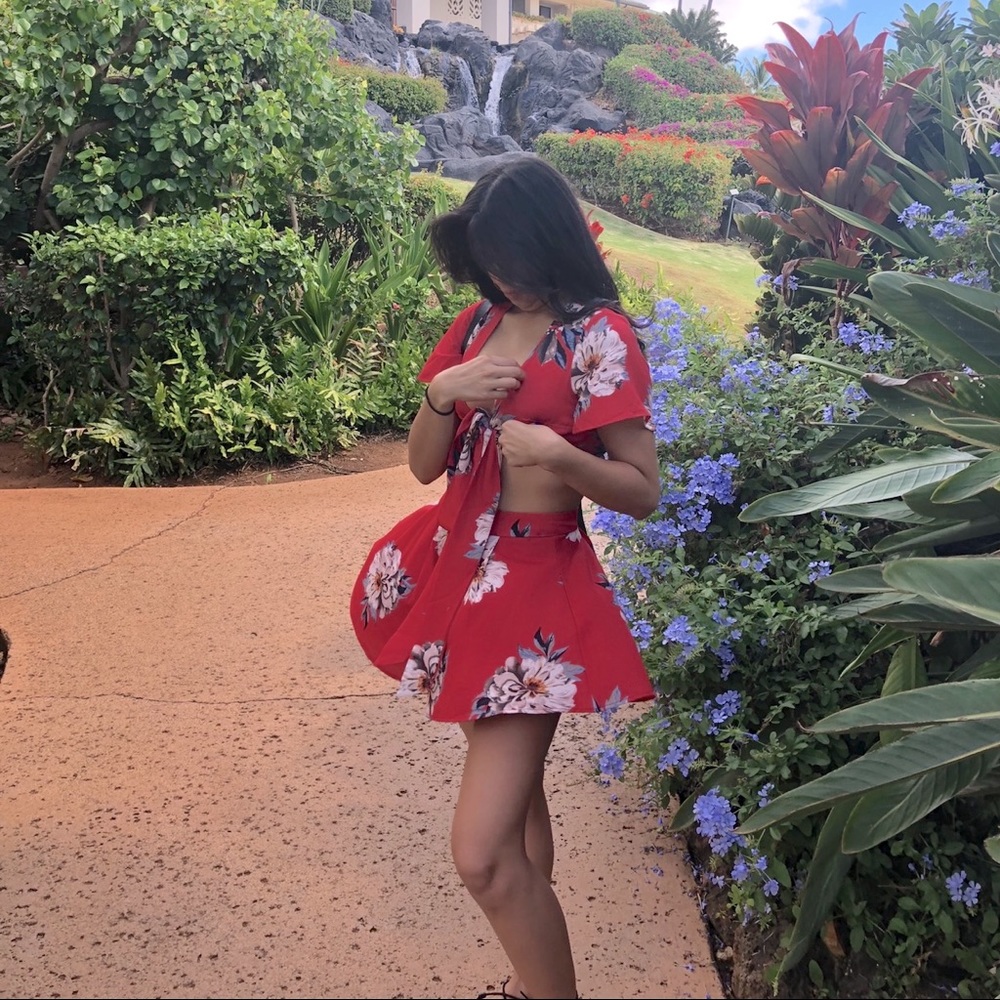 Two Piece Floral Set w/ Top & Shorts